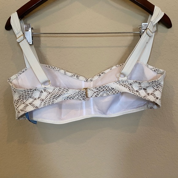 Great condition! Worn once - Picture 2 of 5